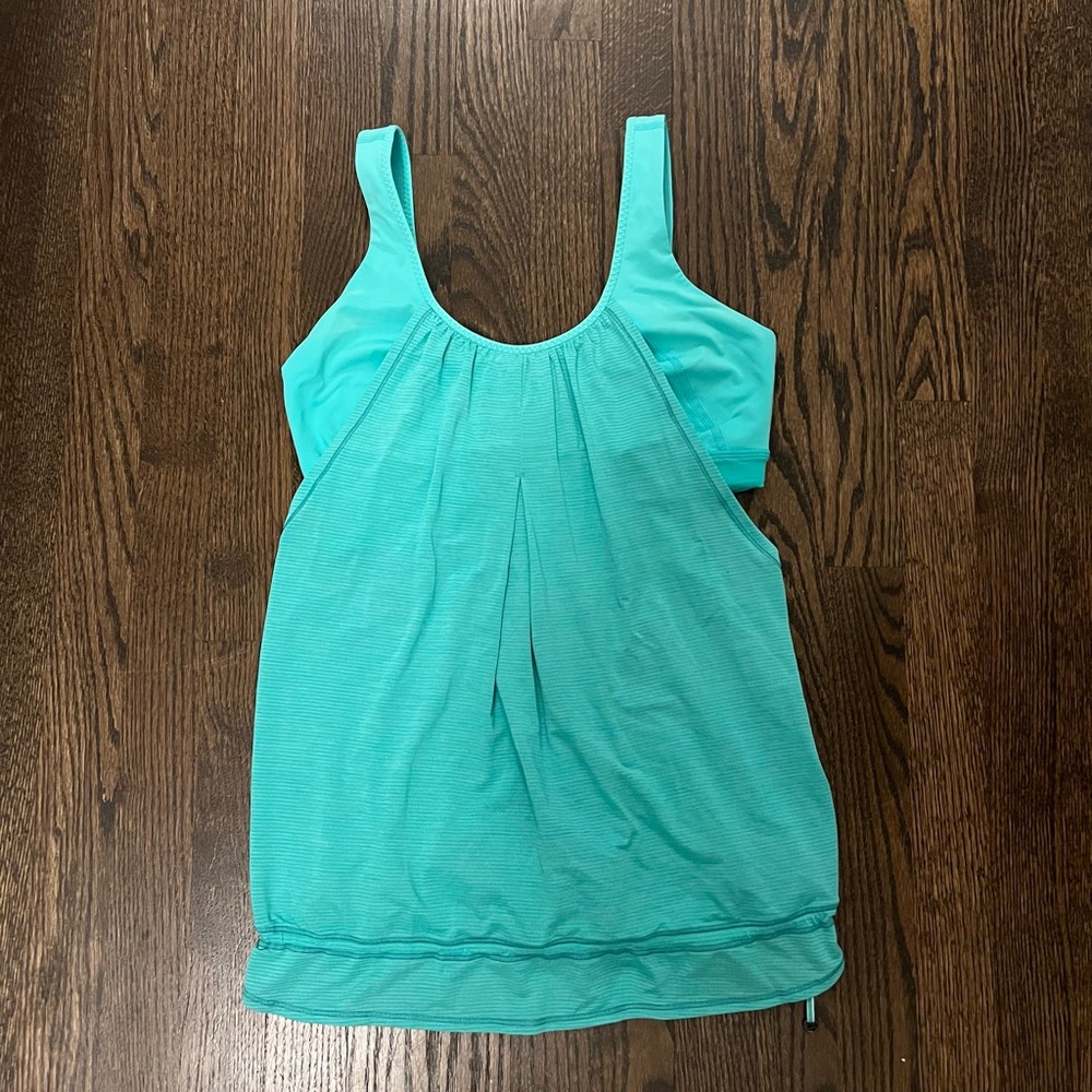 Lululemon workout top